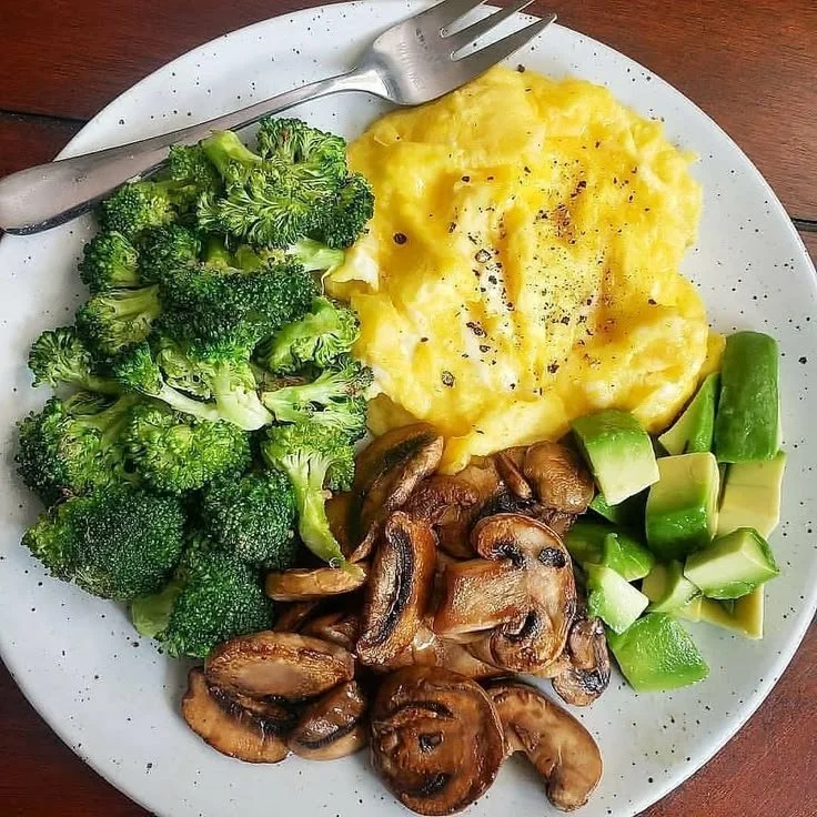 Delicious Keto Breakfast Casserole with cheese and vegetables