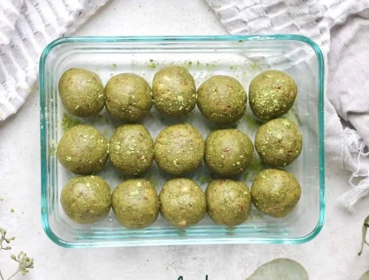 No Bake Matcha Cookie Dough Energy Bites