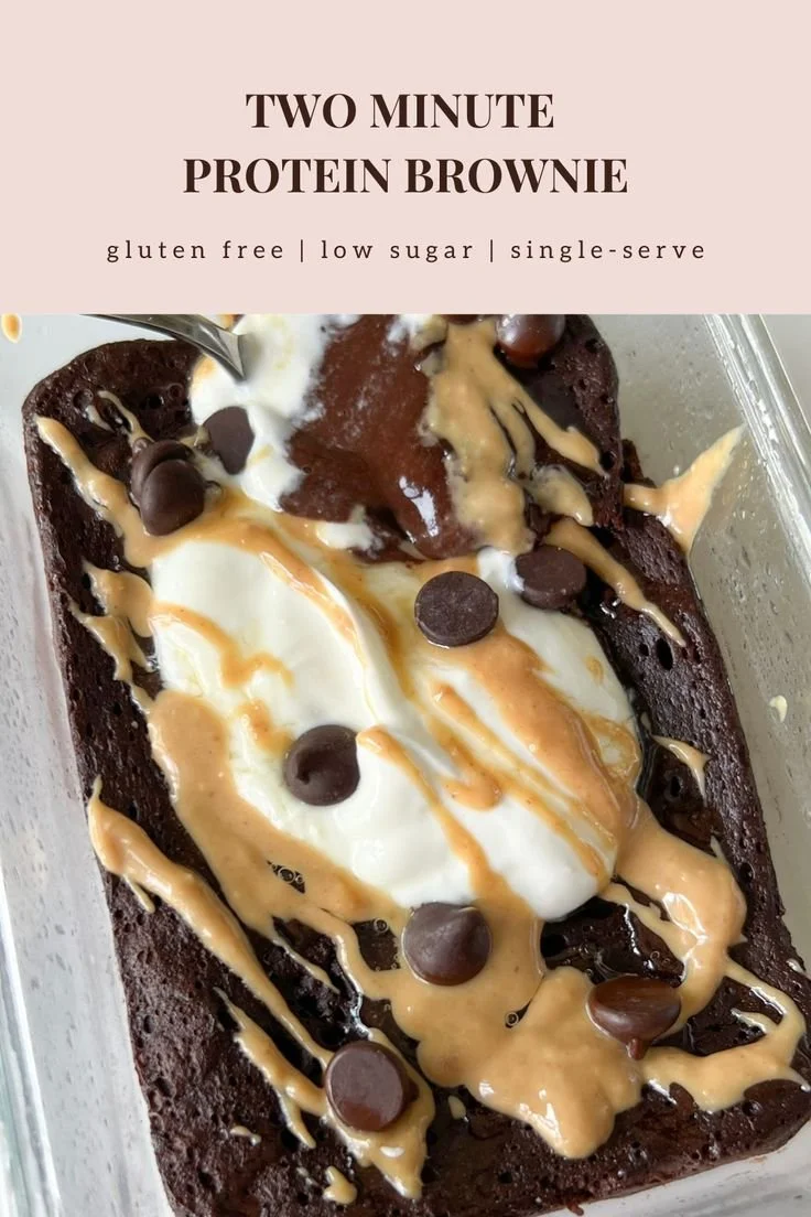 Delicious gluten-free protein brownie ready in two minutes