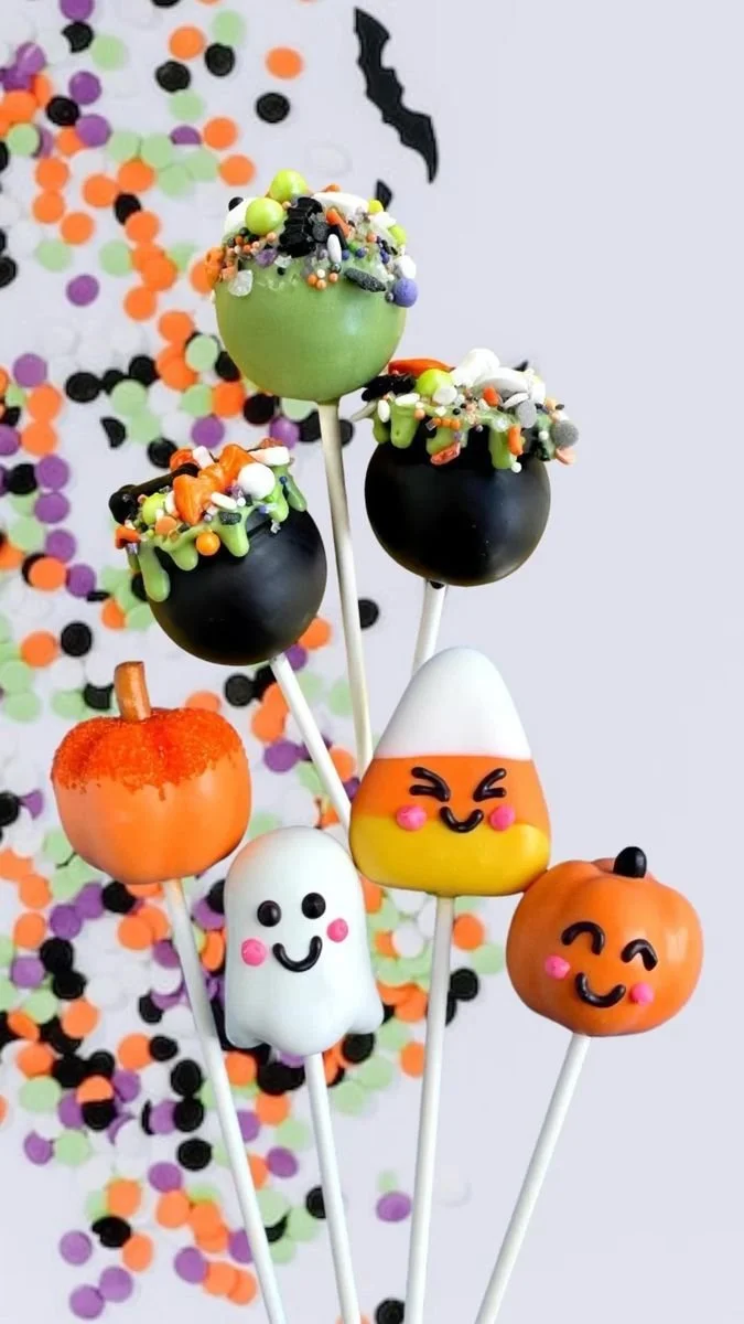 Hand-sculpted Halloween cake pops in fun and cute designs.