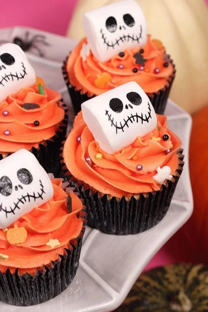 Witch hat cupcake decorated for Halloween party